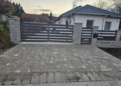 Erdőkertes térkövezés