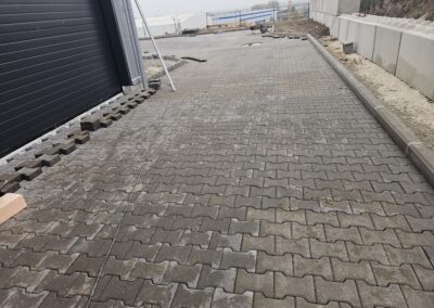 Sóskút térkövezés, bevágás 4